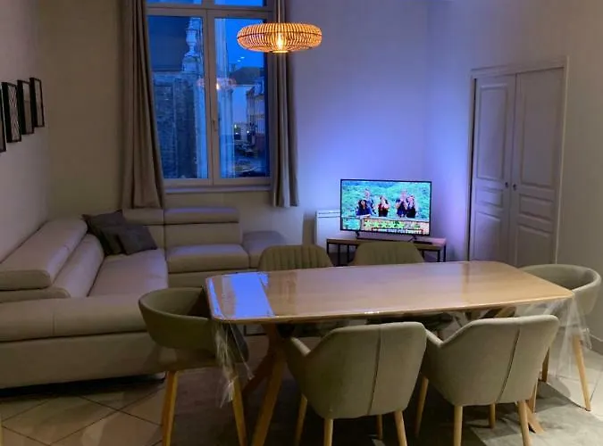 Appartement De 95 M2 Bien Situe