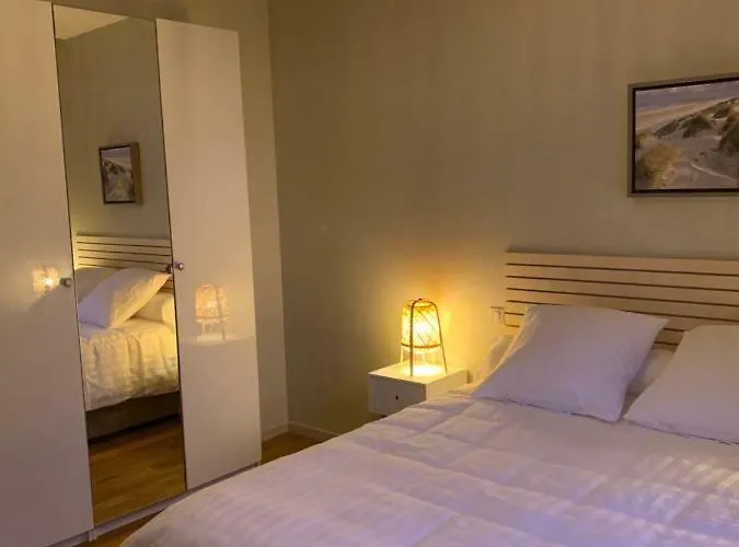 Appartement De 95 M2 Bien Situe